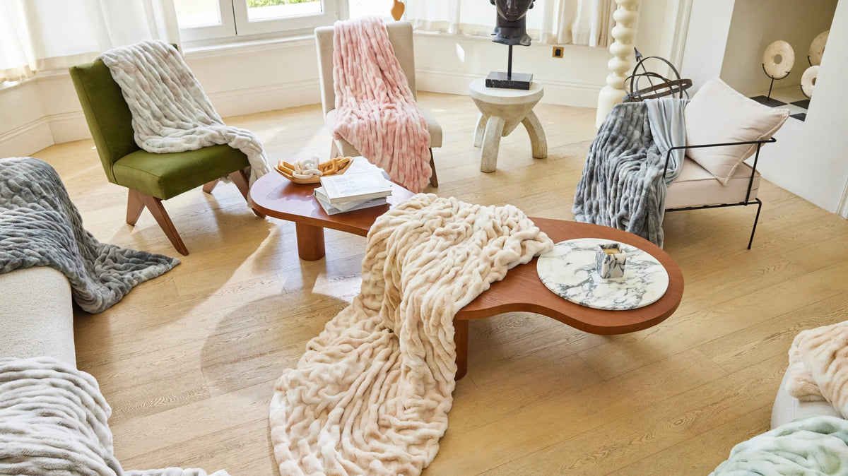 Understanding the Difference Between Throws and Blankets - Blunique