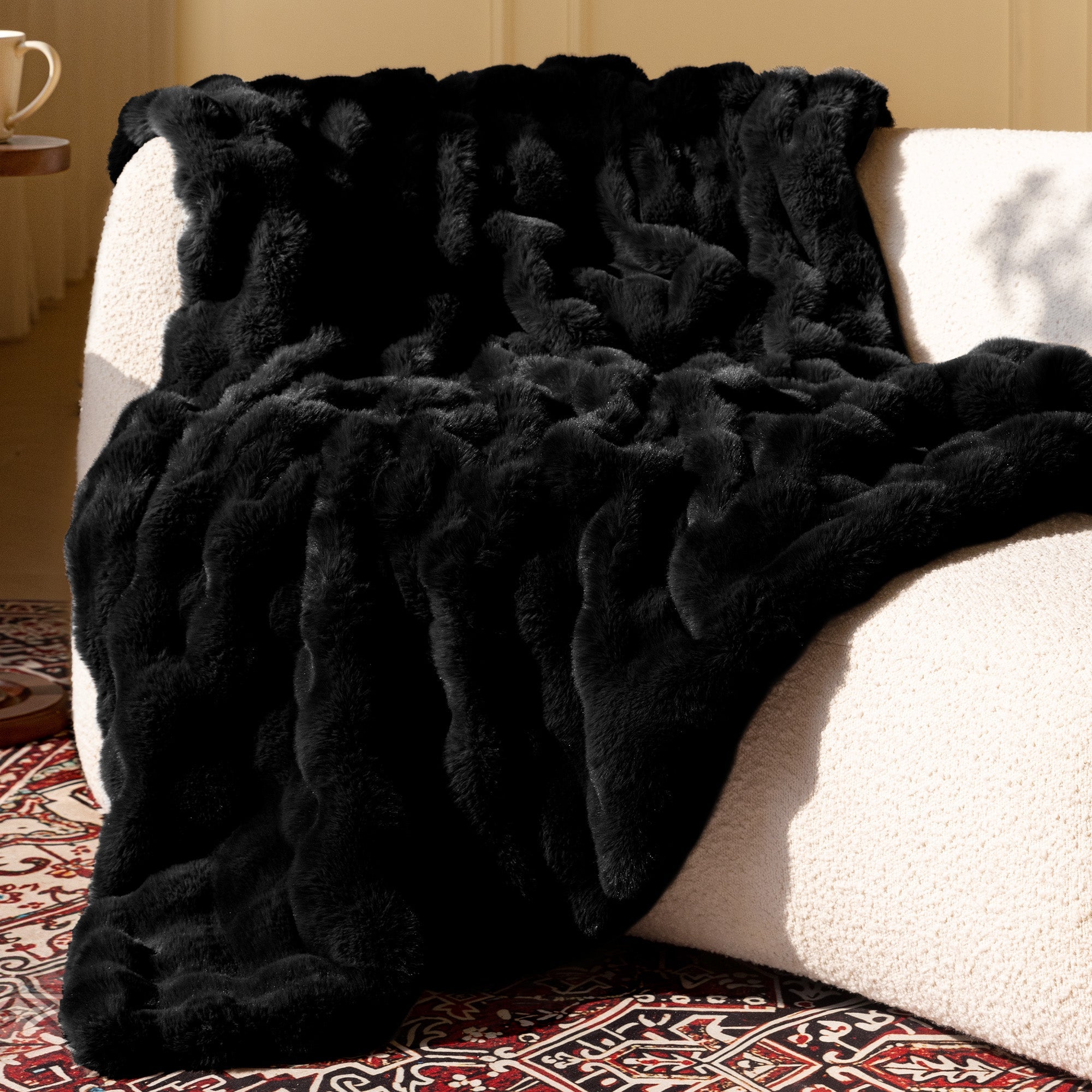 blunique - Premium Faux Fur Bubble Throw & Blanket blunique