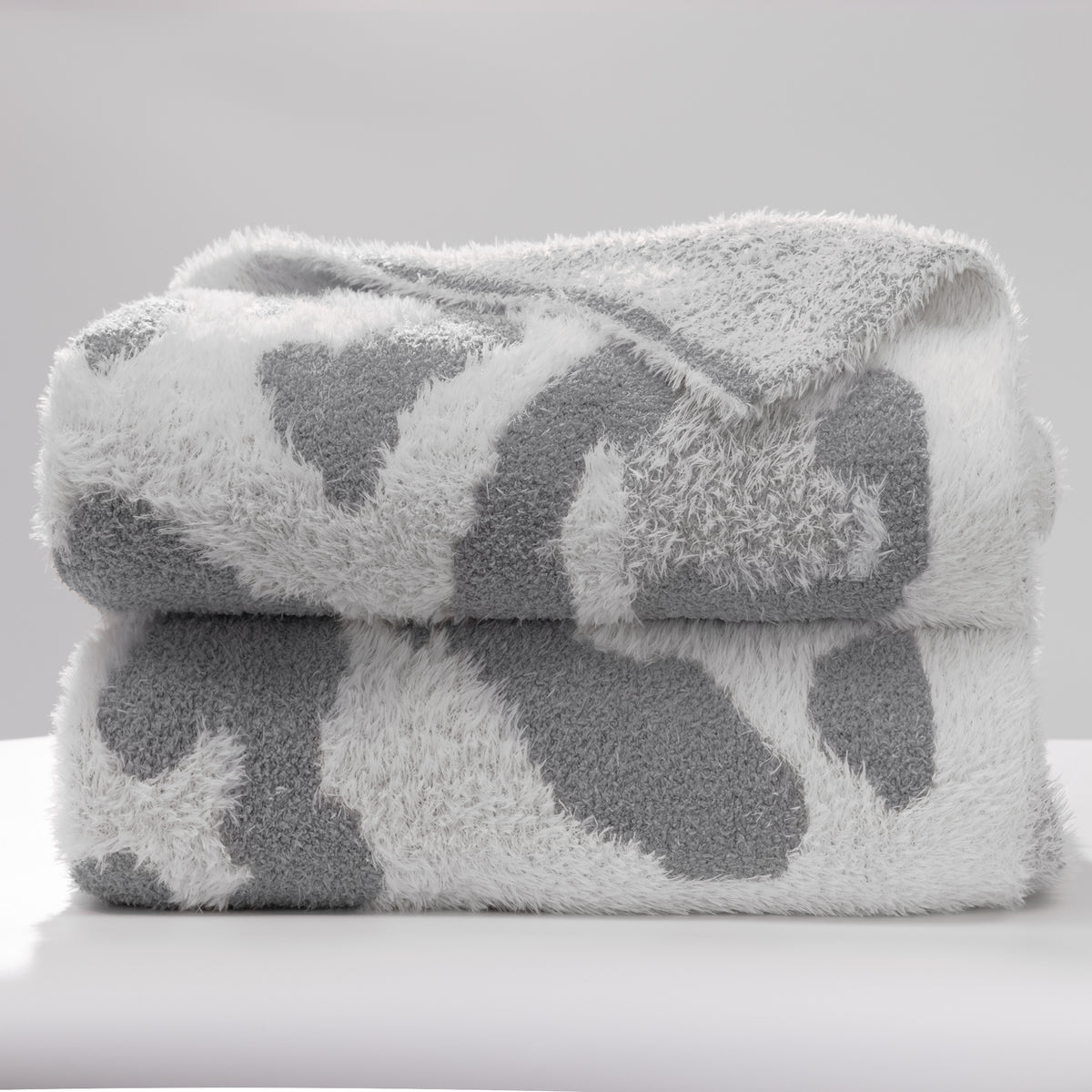 blunique - Leopard Print - Super Soft - Feather Yarn Blanket