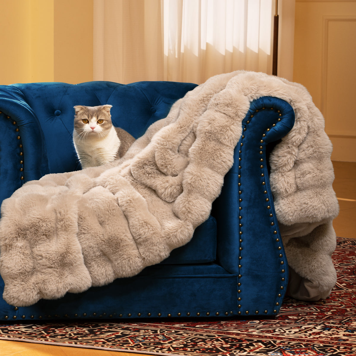 blunique - Premium Faux Fur Bubble Throw & Blanket