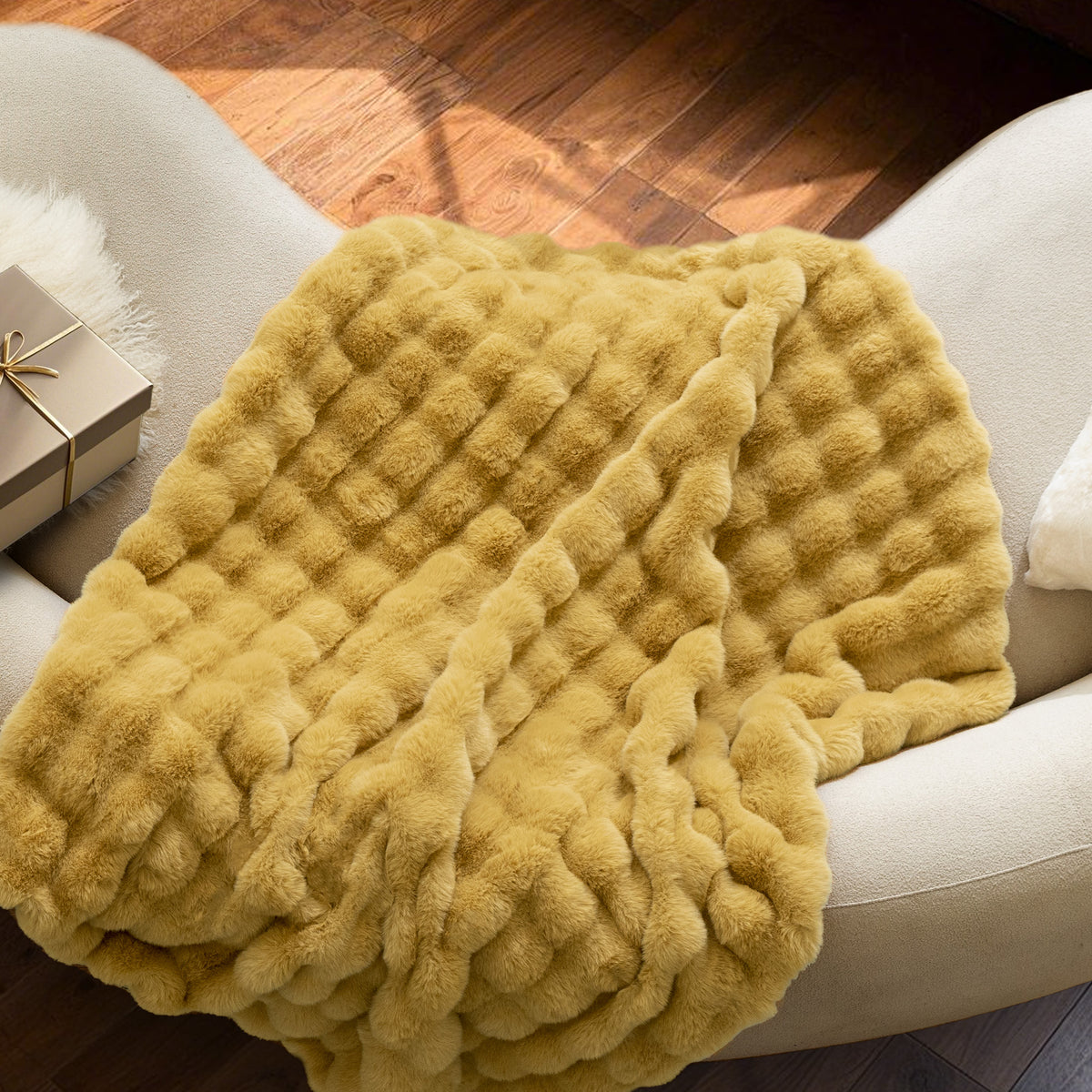 blunique - Premium Faux Fur Bubble Throw & Blanket
