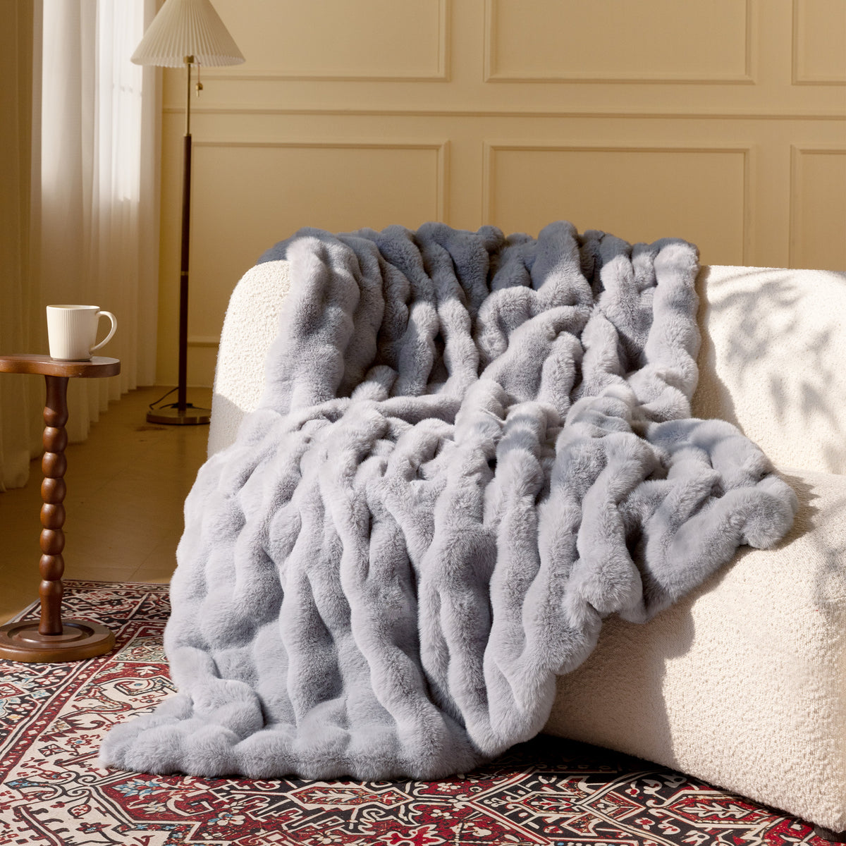 blunique - Premium Faux Fur Bubble Throw & Blanket