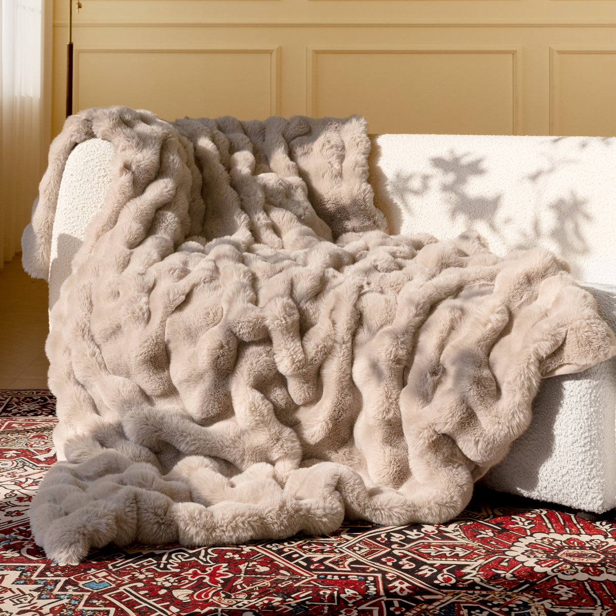 blunique - Premium Faux Fur Bubble Throw & Blanket