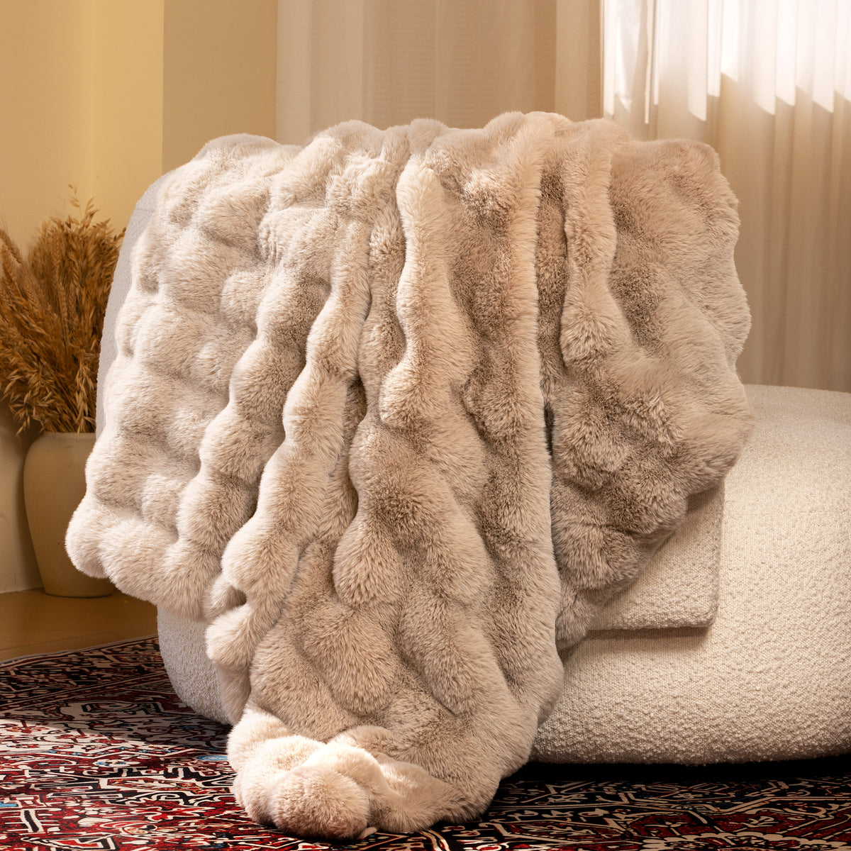 blunique - Premium Faux Fur Bubble Throw & Blanket