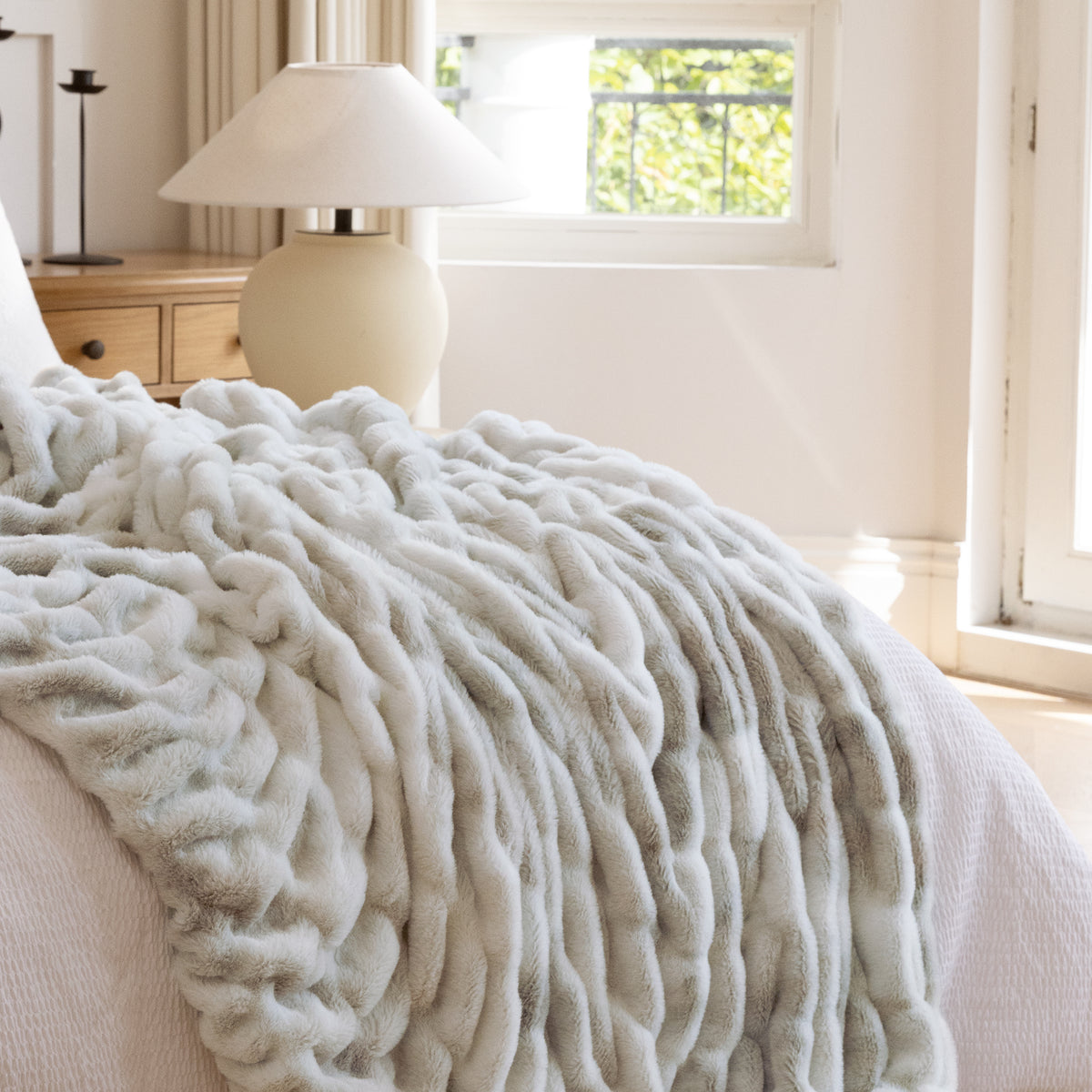 blunique - Luxury Faux Fur Blanket