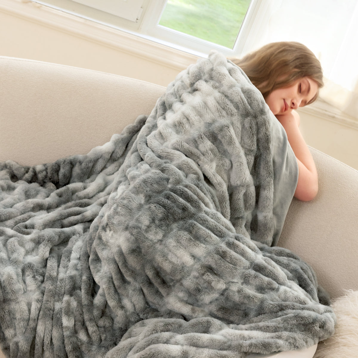 blunique - Luxury Faux Fur Blanket