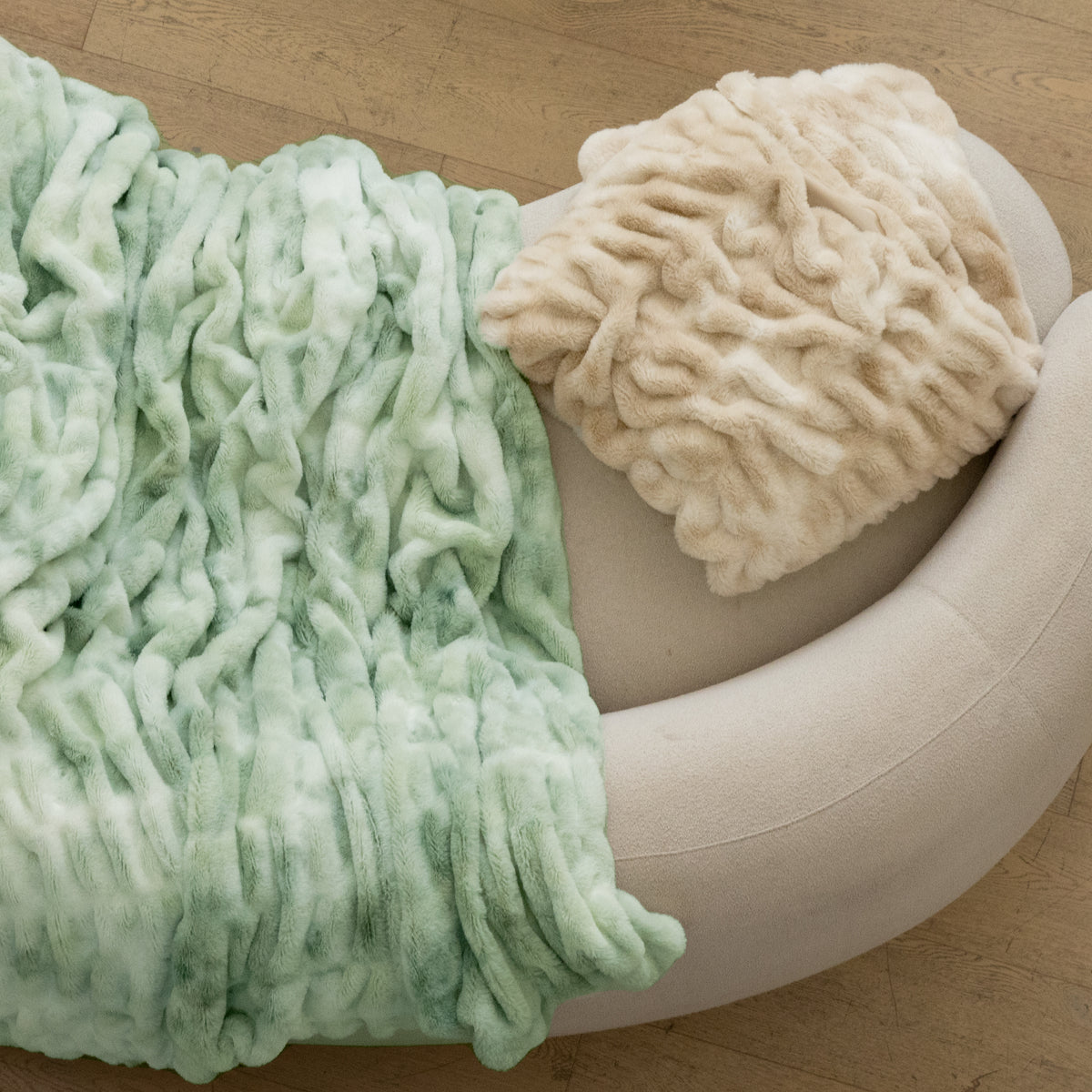 blunique - Luxury Faux Fur Blanket