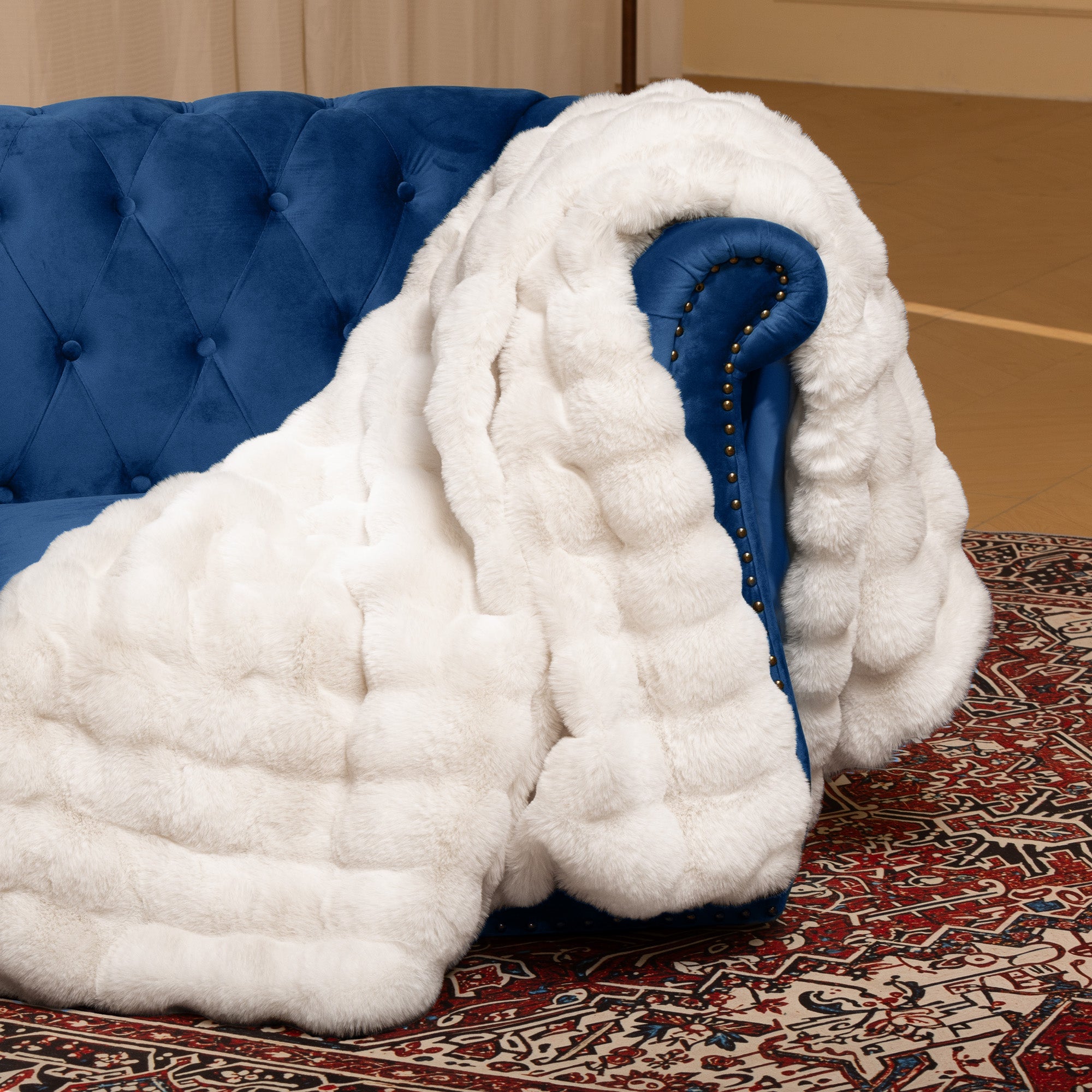blunique - Premium Faux Fur Bubble Throw & Blanket blunique