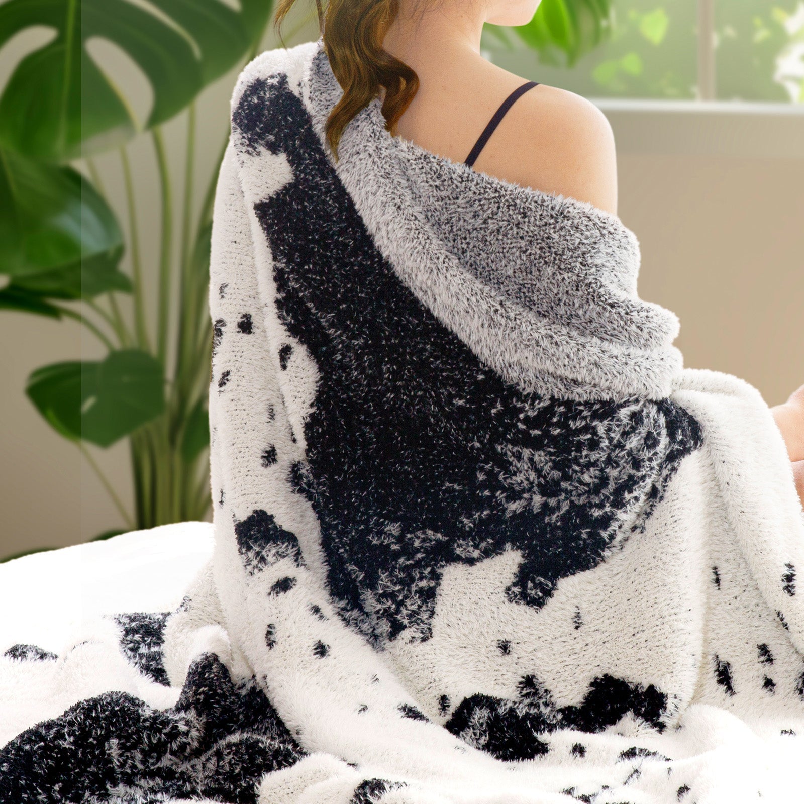 blunique - Cow Print Super Soft Blanket Blunique