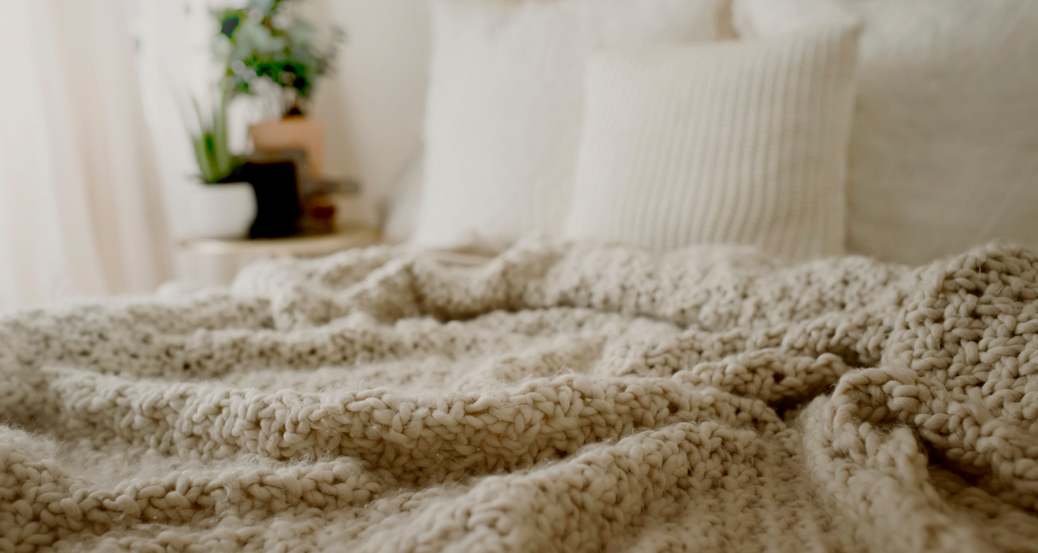 Throws vs. Blankets: Understanding the Differences and Choosing the Perfect Cozy Companion