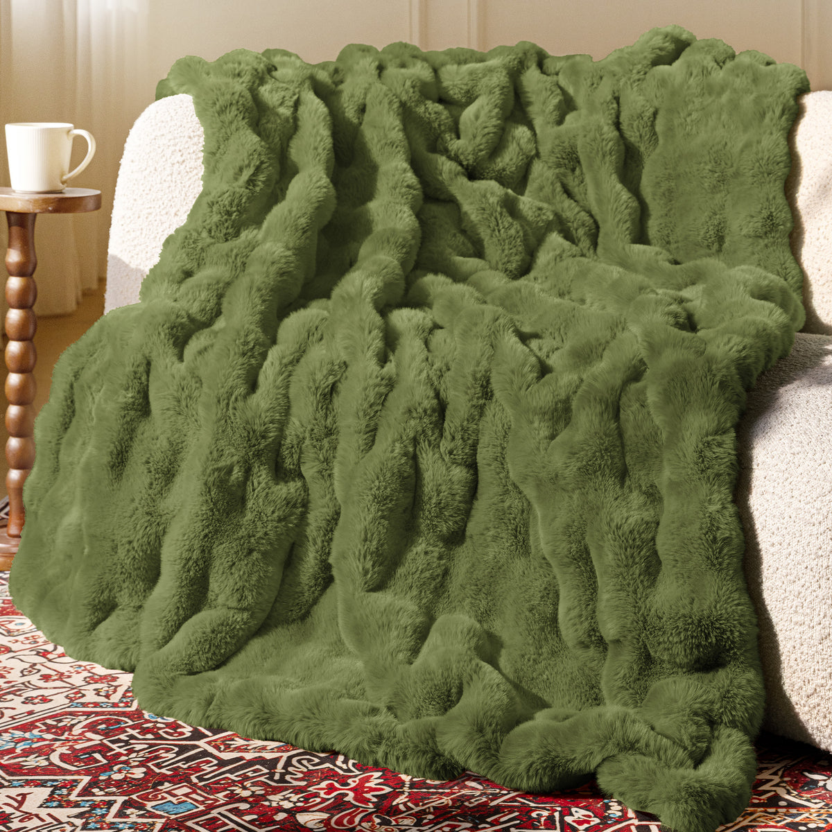 blunique - Premium Faux Fur Bubble Throw & Blanket