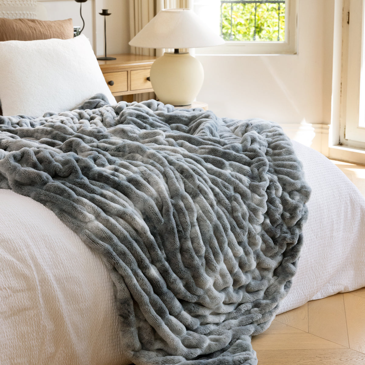 blunique - Faux Fur Blanket