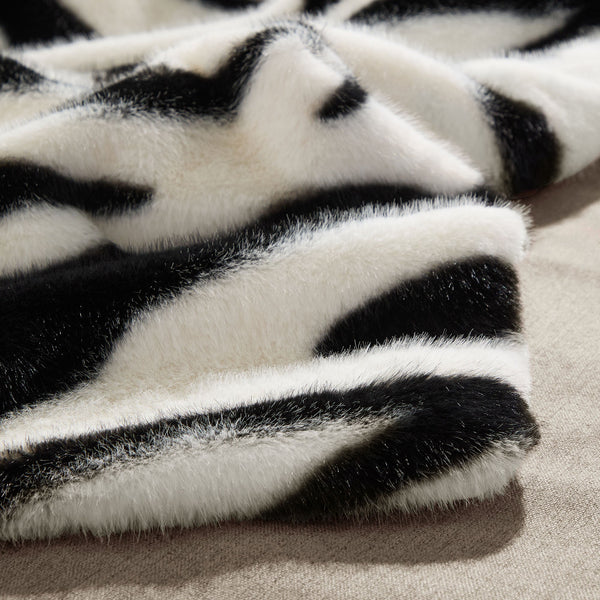 blunique - Luxury Faux Fur - Tiger Print - Fast Heated Blanket Electric Throw 50''x60'' - Blunique