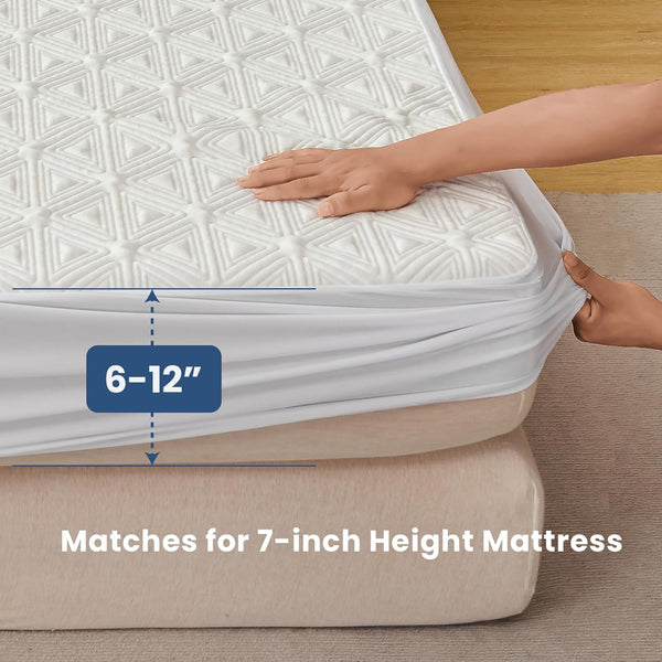 blunique - Waterproof Mattress Pad (White Triangle)