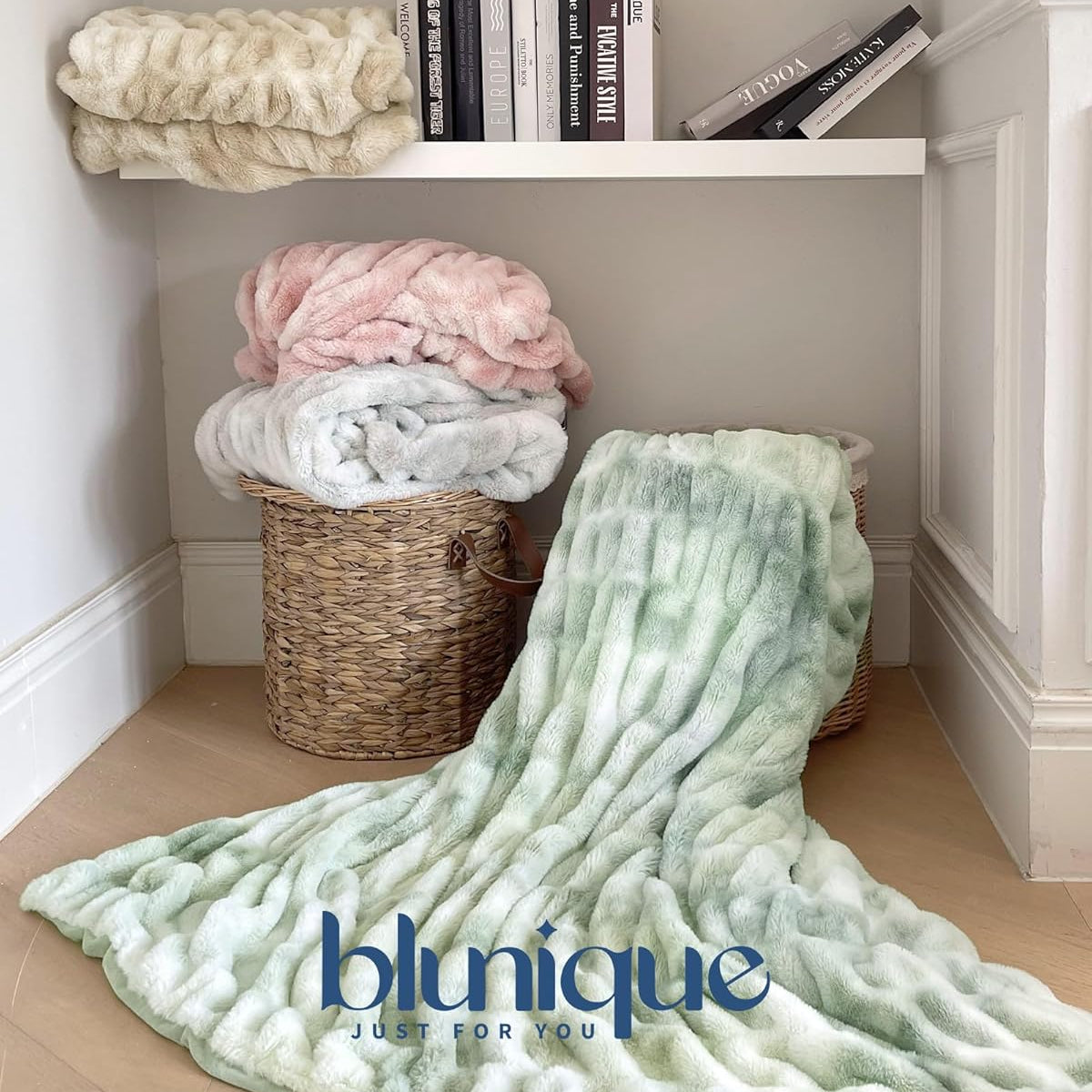 Faux Fur Blanket, Throw Blanket for Couch, Fluffy Blanket with Stretch Ruched Design, Ultra Soft Giftable Home Decor, 50x60 inches, Tie-Dyed in Gray