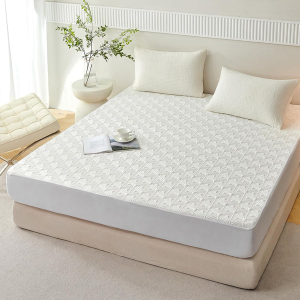 blunique - Waterproof Mattress Pad (White Triangle)