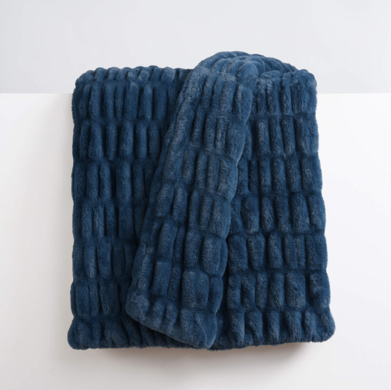 Ruched dual-sided Elastic Bunny faux fur blanket in solid blue plush fabric
