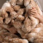 Hug shot tie-dye fawn bubble bunny faux fur blanket, soft fluffy tie dye bedding